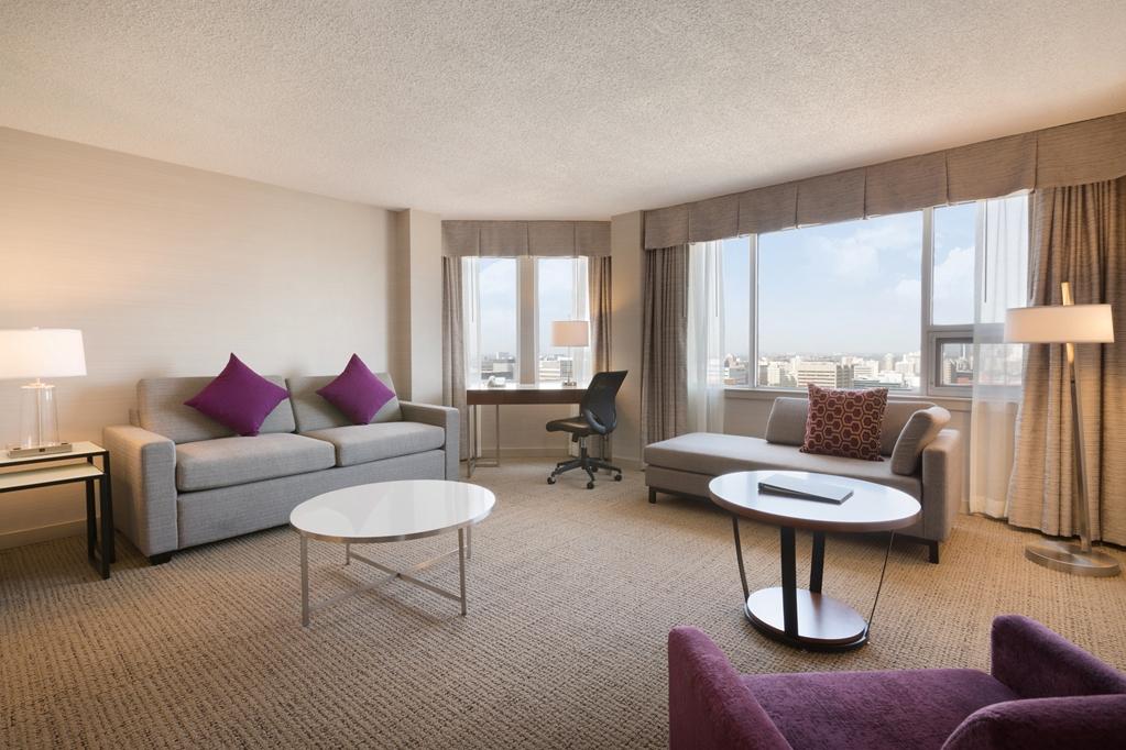 Coast Edmonton Plaza Hotel By Apa Ruang foto