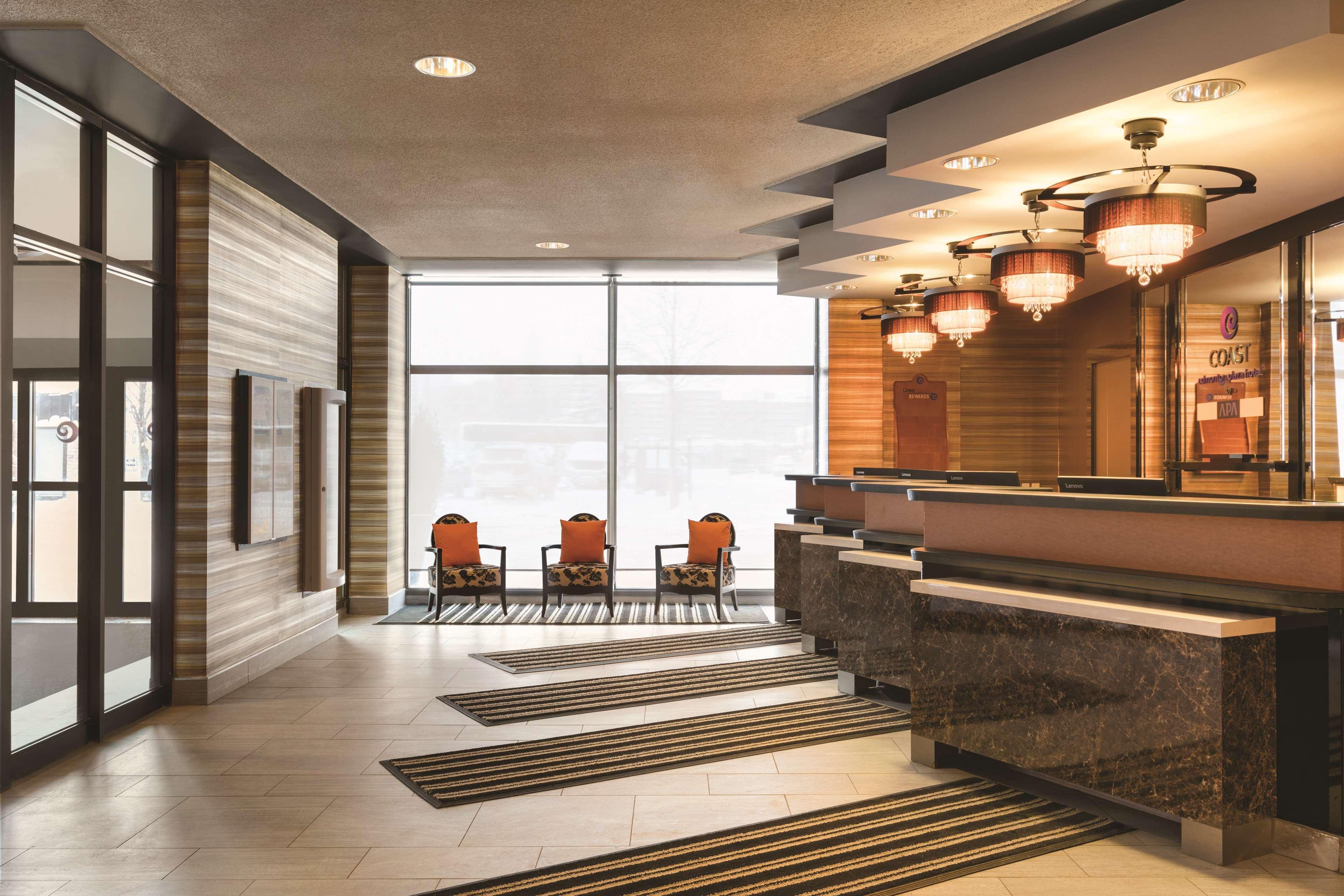 Coast Edmonton Plaza Hotel By Apa Bagian luar foto