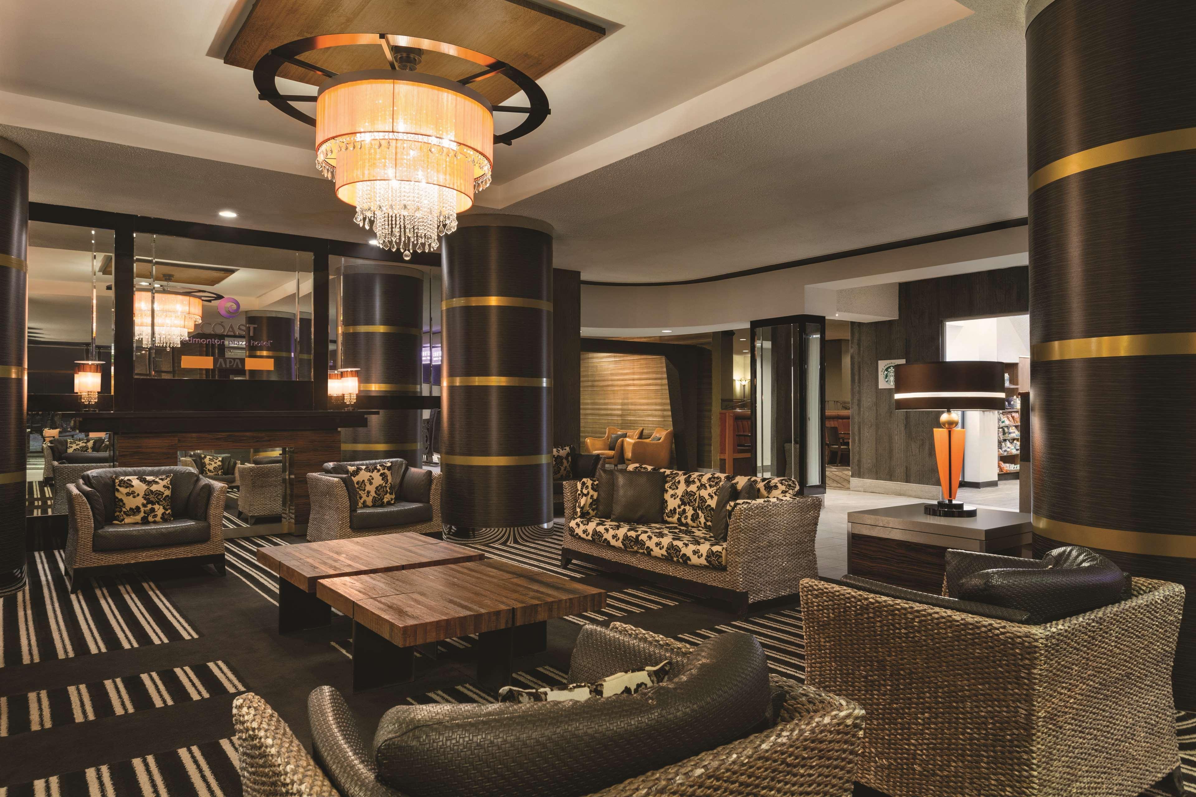 Coast Edmonton Plaza Hotel By Apa Bagian luar foto